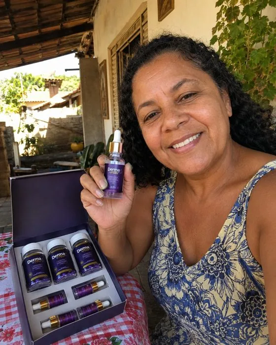 Cliente do Derma+ Plus colágeno e sérum